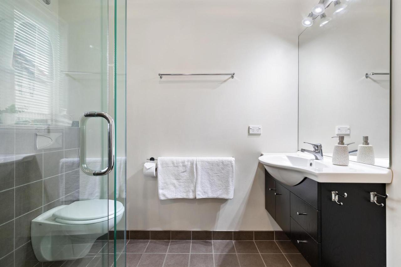 Lake And Mountain View Living Queenstown Extérieur photo